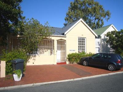 Semi-detached For Sale in Claremont Village, Cape Town