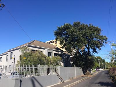 Apartment / Flat For Sale in Kenilworth, Cape Town