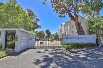 Apartment / Flat For Sale in Plumstead, Cape Town