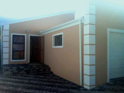 Semi-detached For Sale in Kenilworth, Cape  Town