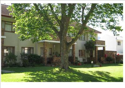 Duplex For Sale in Kenilworth, Cape Town