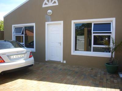 House For Sale in Kenilworth Park, Cape Town